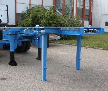 Chassis-porte-conteneur-20ft-bequille